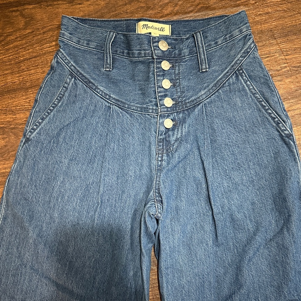 Madewell Tapered Yoke Jeans in Steinbeck Wash - comfort stretch - Picture 7 of 12